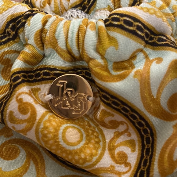 Bikini Bottoms - Picture 3 of 6